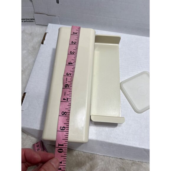 Tupperware block cheese storage container - Picture 5 of 5